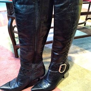Women Ninewest Leather knee boots.